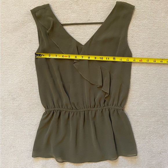 RW&CO Sleeveless Bell Waist Blouse Green - Picture 7 of 7